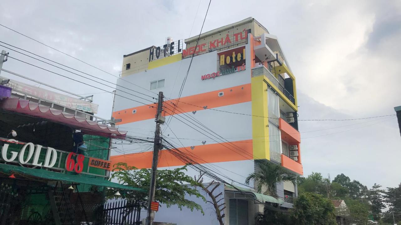 Ngoc Kha Tu 1 Hotel Long Xuyen Bagian luar foto